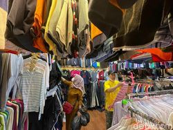 Beli Baju Saat Lebaran Bisa Meningkatkan Limbah Pakaian? Ini Kata Pakar UNS