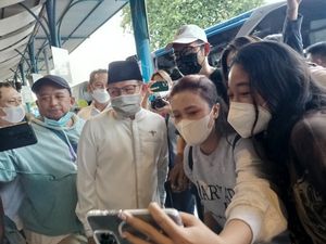 Cak Imin ke Pool DAMRI, Ditanya Pemudik soal Nyapres hingga LDR-an