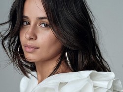 Shawn Mendes dan Camila Cabello Tak Balikan Meski Kepergok Ciuman