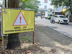 Banyak Jalan Bergelombang, Ini Lokasi Rawan Macet Ngawi-Lamongan