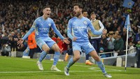 Madrid lagi-lagi harus tertinggal selisih dua gol di menit ke-74. Bernardo Silva merobek gawang Thibaut Courtois untuk memperbesar skor menjadi 4-2.