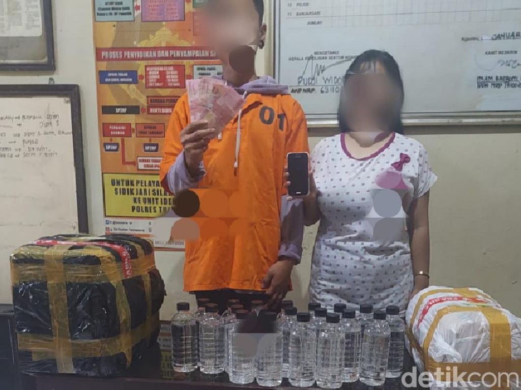 Dua Pemuda Ditangkap Saat Transaksi 120 Botol Arak Jowo di Tulungagung