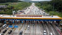Foto Udara Gerbang Tol Kalikangkung pada H-5 Lebaran