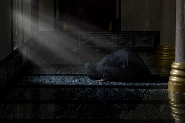 Ilustrasi beribadah/ Foto: Freepik.com/jaynothing