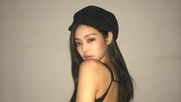 8 Gaya Seksi Jennie BLACKPINK Pamer Punggung, Terbaru di Coachella 2022