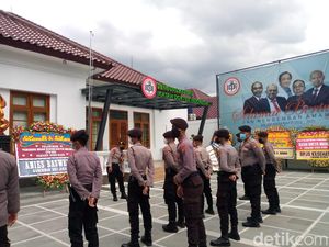 Anak Buah Terawan Dirikan PDSI, Kantor IDI Kok Dijaga Polisi? Anak Buah Terawan Dirikan PDSI, Kantor IDI Kok Dijaga Polisi?