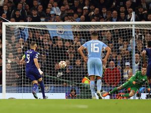 Betapa Dinginnya Panenka ala Karim Benzema Betapa Dinginnya Panenka ala Karim Benzema