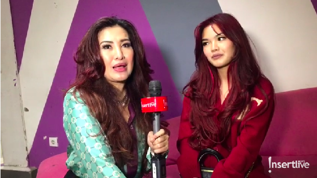 Liza Natalia dan Sang Anak