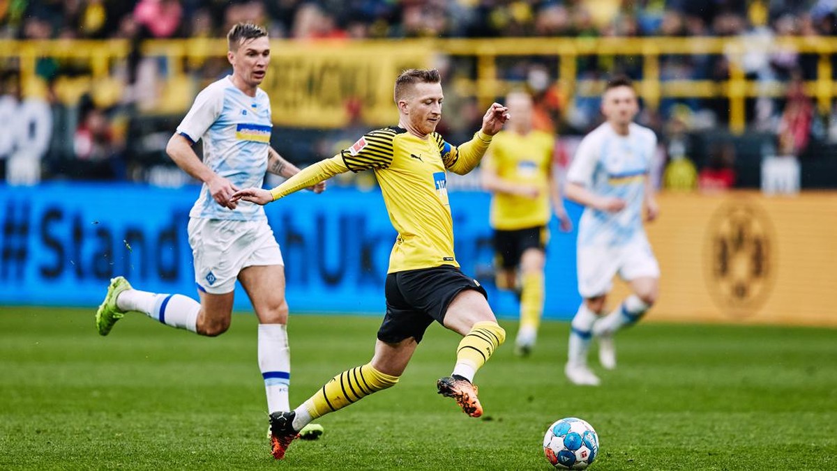 Borussia Dortmund vs Dynamo Kyiv dalam laga amal. (Foto: Getty Images/Joosep Martinson)