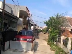 Kemenag Jelaskan Hukum Parkir Mobil di Jalan Depan Rumah: Haram!