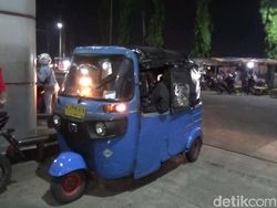 Cerita Yayat Mudik dari Jakarta ke Cirebon Pakai Bajaj