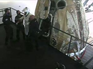 Biaya yang Dikeluarkan untuk Wisata Luar Angkasa Bersama NASA