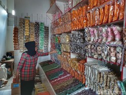 Curhatan Pedagang Oleh-oleh Cileunyi di Tengah Riuh Arus Mudik