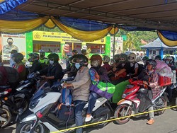 H-6 Lebaran, Pelabuhan Padangbai Mulai Dipadati Pemudik Motor
