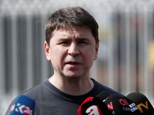 Penasihat Zelensky: Rusia Harus Disalahkan Atas Rudal Jatuh di Polandia