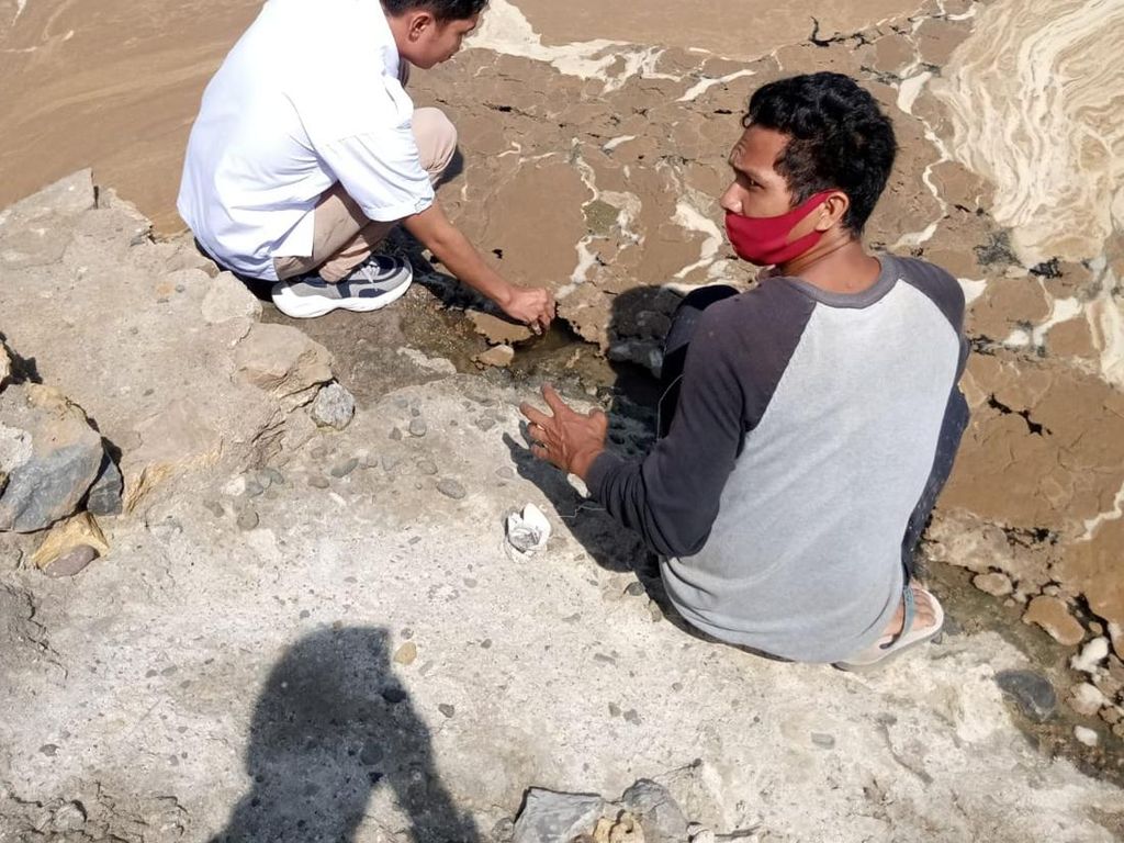 Gubernur NTB Terjunkan Tim, Dugaan Pencemaran Pantai Amahani Bima Gubernur NTB Terjunkan Tim, Dugaan Pencemaran Pantai Amahani Bima