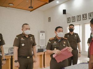 Kisah Abi Nekat Curi HP untuk Anak, Jaksa Tak Hukum-Beri Hadiah