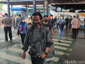Puncak Mudik di Terminal Purabaya Diprediksi H-3 Lebaran Puncak Mudik di Terminal Purabaya Diprediksi H-3 Lebaran