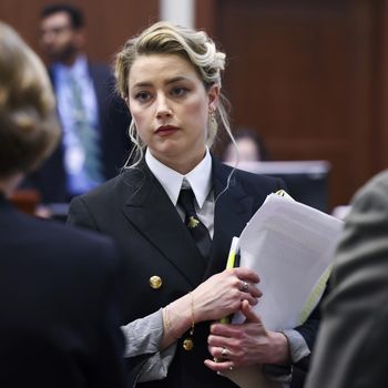 Clinical and forensic psychologist Dr. Shannon Curry, testifies in the courtroom at the Fairfax County Circuit Court in Fairfax, Va., Tuesday, April 26, 2022. Actor Johnny Depp sued his ex-wife actress Amber Heard for libel in Fairfax County Circuit Court after she wrote an op-ed piece in The Washington Post in 2018 referring to herself as a 