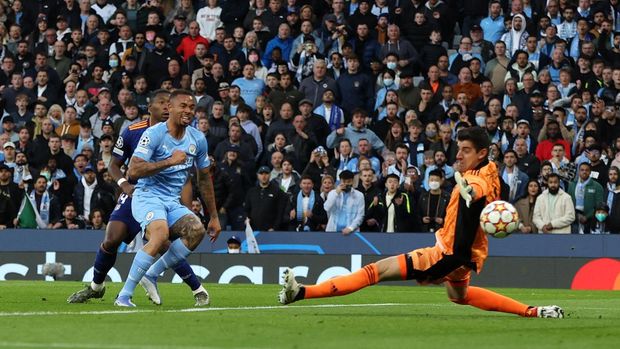 Soccer Football - Champions League - Semi Final - First Leg - Manchester City v Real Madrid - Etihad Stadium, Manchester, Britain - April 26, 2022 Manchester City's Gabriel Jesus scores their second goal Action Images via Reuters/Lee Smith