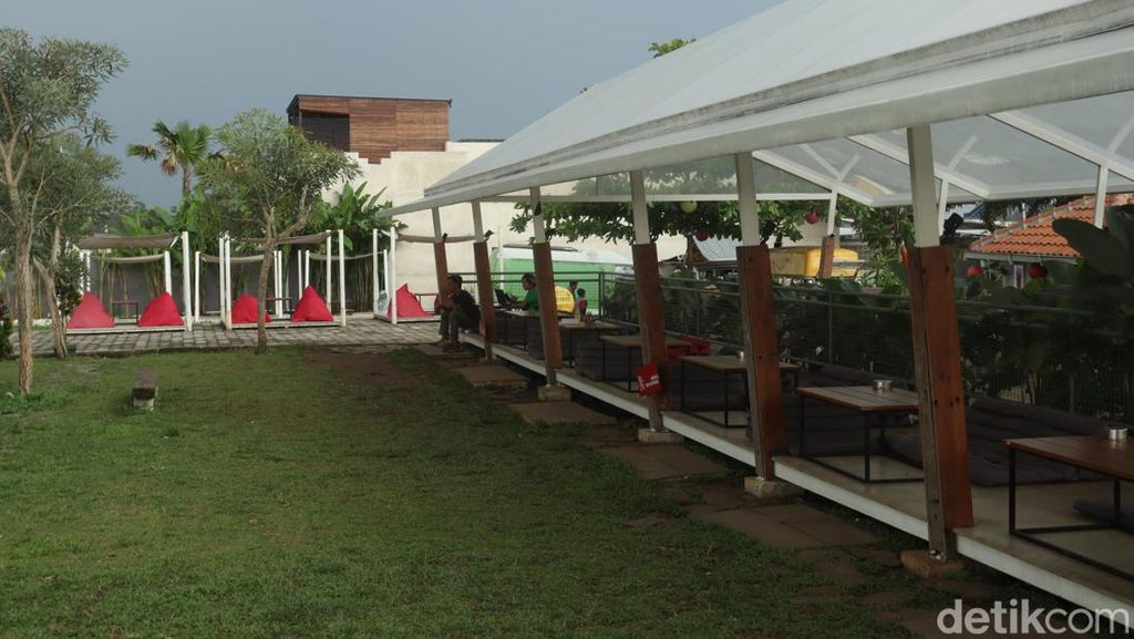 Nonton Pesawat Landing atau Take off Sambil Rebahan, di Sini Tempatnya Nonton Pesawat Landing atau Take off Sambil Rebahan, di Sini Tempatnya