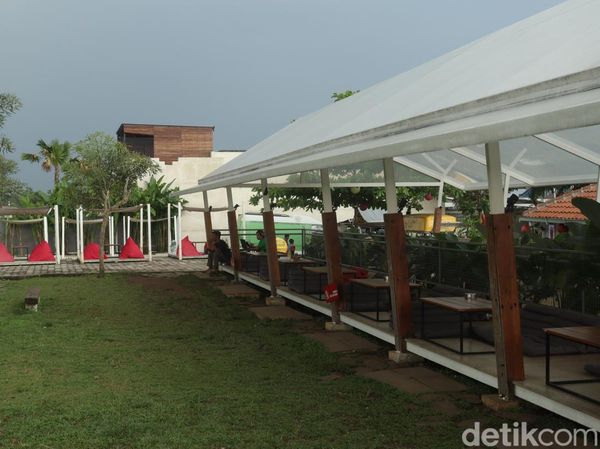 Nonton Pesawat Landing atau Take off Sambil Rebahan, di Sini Tempatnya