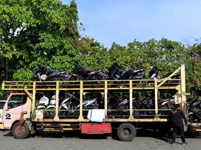 Motor Pemudik di Bali Diangkut Pakai Truk, Buat Apa Ya?