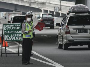 VIDEO: Imbas Kecelakaan, Ruas Tol Layang MBZ Masih Ditutup VIDEO: Imbas Kecelakaan, Ruas Tol Layang MBZ Masih Ditutup