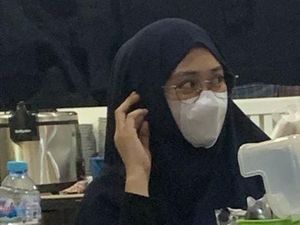 Heboh Selebgram Bone Tersangka Penipuan Arisan Online Makan di Luar Penjara