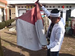Dedi Mulyadi Murka Bendera Merah Putih Sobek Berkibar di Kantor Desa