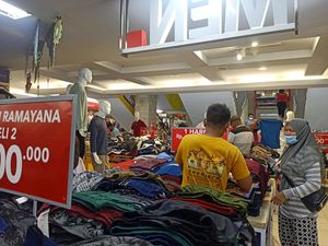 Libur Terakhir Lebaran, Warga Pilih Habiskan Duit ke Mal