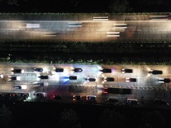 Polisi Berlakukan One Way Arah Jakarta di Tol Km 188-72 Malam Ini