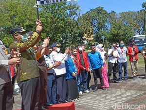 Andi Sudirman Lepas 16 Bus Mudik Gratis Pemprov Sulsel di Rujab Gubernur Andi Sudirman Lepas 16 Bus Mudik Gratis Pemprov Sulsel di Rujab Gubernur