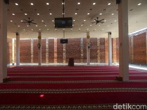 Indah Nan Unik Masjid di Rest Area Banjaratma