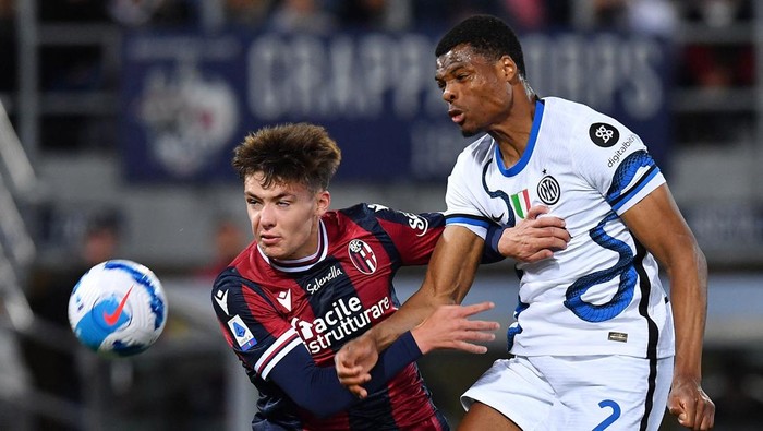 Inter Gagal Kudeta Milan Usai Keok dari Bologna Soccer Football - Serie A - Bologna v Inter Milan - Stadio Renato Dall'Ara, Bologna, Italy - April 27, 2022 Inter Milan's Ivan Perisic scores their first goal REUTERS/Jennifer Lorenzini