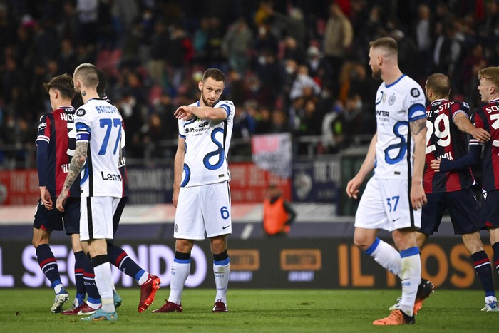 Inter Milans Stefan de Vrij after the Serie A soccer match between Bologna and Inter Milan at Renato DallAra stadium in Bologna, Italy, Wednesday April 27, 2022. Bologna won the match 2-1. (Massimo Paolone/LaPresse via AP)
