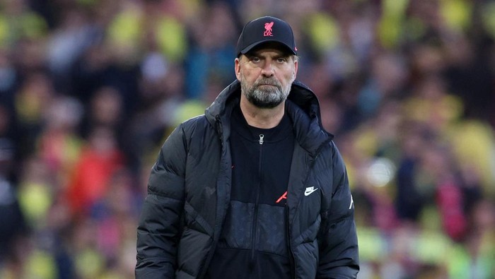 Soccer Football - Champions League - Semi Final - First Leg - Liverpool v Villarreal - Anfield, Liverpool, Britain - April 27, 2022 Liverpool manager Juergen Klopp during the warm up before the match REUTERS/Phil Noble