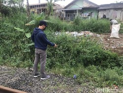 Sadis! Dua Pria Brutal Bacok Mati Pedagang di Sukabumi