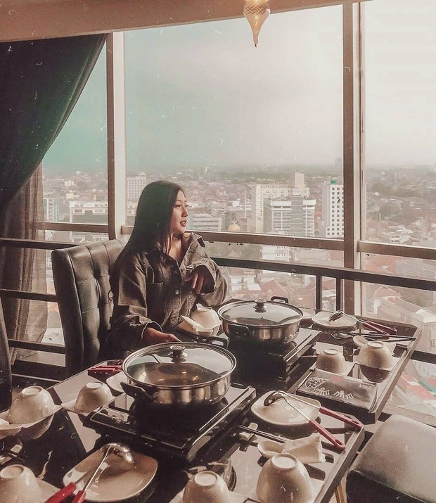Makan Ditemani City View Pusat Kota Bandung/Foto : instagram.com/@infinite_bandung