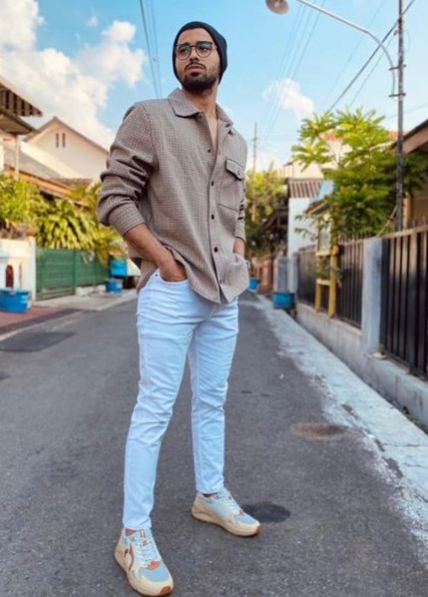 Muhammad Albagir/Foto : instagram.com/muhammadalbagir13 Perpaduan warna terang yang maskulin dalam penampilan casual sporty