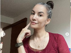 Nadya Hutagalung Ungkap Alasan Tak Lagi Tutupi Rambutnya yang Beruban