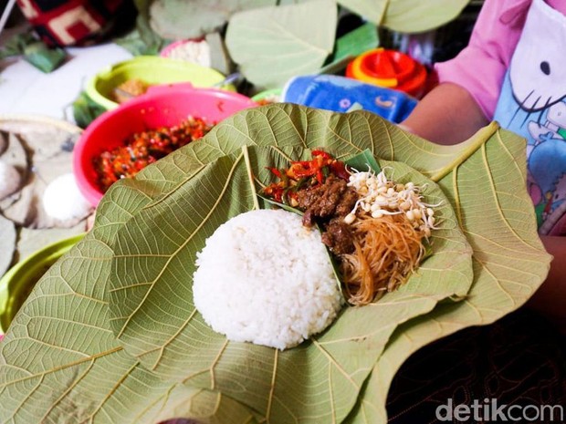 Nasi berkat khas Wonogiri/ Foto: DetikFood/Yenny Mustika Sari
