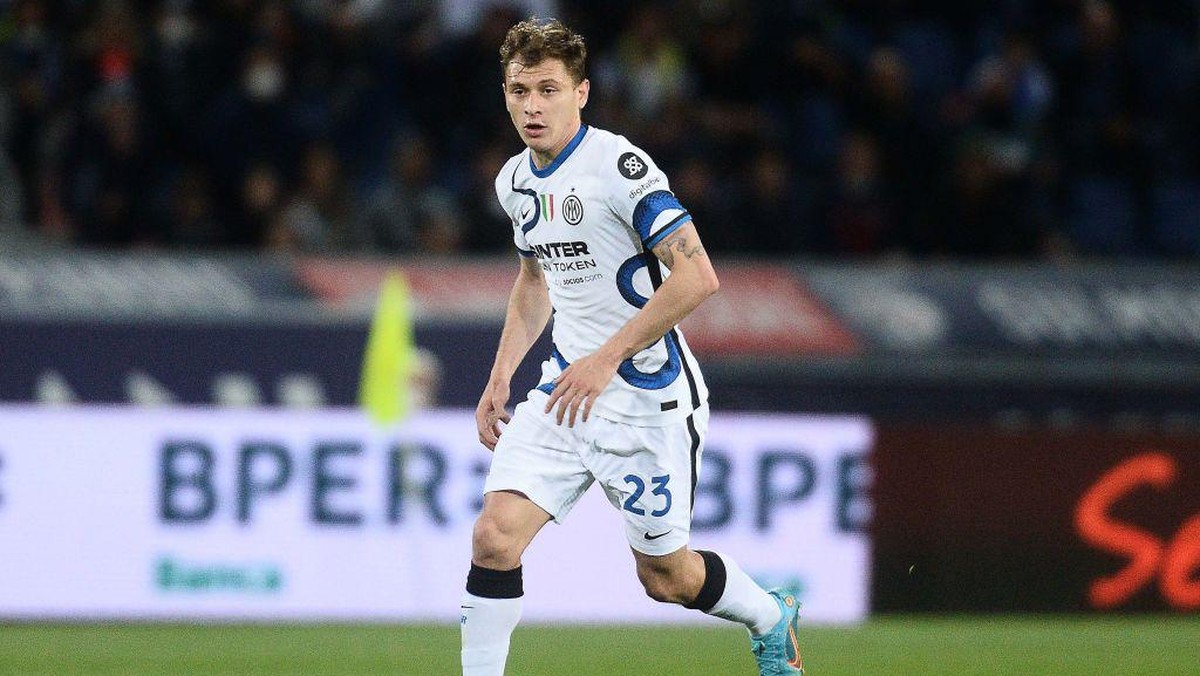 Nicolo Barella ngambek saat diganti di laga kontra Bologna (Getty Images/Mario Carlini / Iguana Press)
