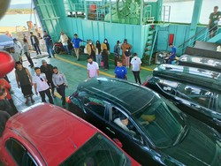 Pemudik Mulai Padati Pelabuhan Siwa Wajo, Tembus 500 Orang Setiap Hari