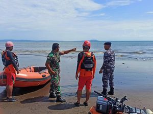 Pencarian Diintensifkan, Pemudik Sampan Belum Ditemukan