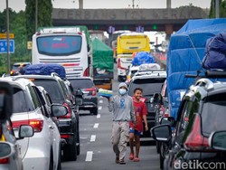 Polisi Soroti Jumlah Kapal Sedikit Bikin Pemudik Terjebak Macet 6 Jam di Merak