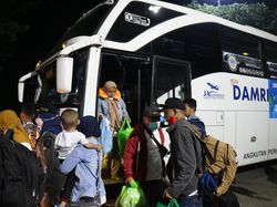 Terminal Wonogiri Mulai Padat, Pemudik Cerita Macet Cikampek Paling Parah