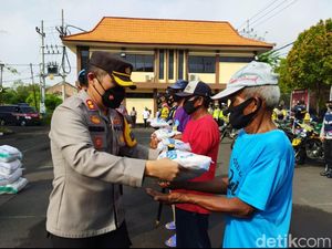 Pak Bhabin Bojonegoro Salurkan Zakat Fitrah 3,2 Ton Beras