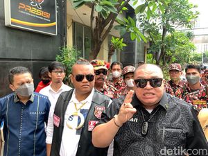 Pelapor Akun IG Hotman Paris Jalani Pemeriksaan di Polda Metro Jaya