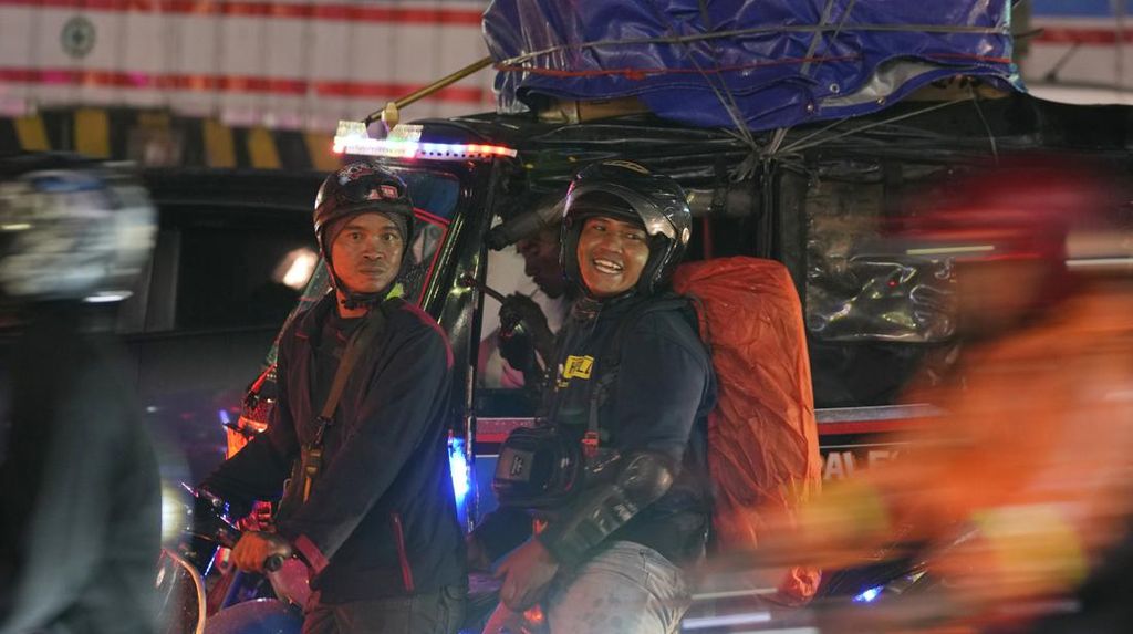 Ekspresi Pemudik Motor Saat Pulang Kampung Idul Fitri 1443 H Ekspresi Pemudik Motor Saat Pulang Kampung Idul Fitri 1443 H